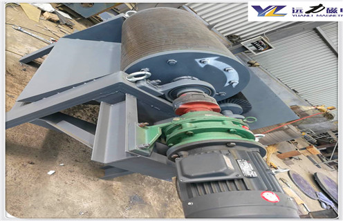 永磁輥式磁選機，湖北永磁輥式磁選機_91香蕉视频污在线為您講述湖北永磁輥式磁選機磁場分布圖