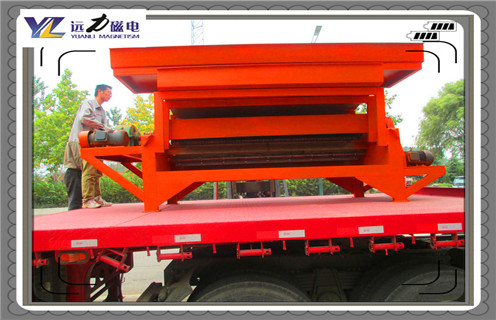 廣東鈦尾礦濕式磁選機_廣東鈦尾礦濕式磁選機鐵精粉流程及轉速有什麽規定 ,在保證選礦效果的前提下，如果礦漿流速越快，則設備在單位時間內處理能力及單位時間內精礦的產量提升，同時由於 減少了電耗、人工成本等選礦成本，有利於選礦收益的增加。而實際選礦生產中，礦漿流速是受到諸多限製的，不可能無限製的提高礦漿流速來提升選礦收益。 一、廣東鈦尾礦濕式磁選機_廣東鈦尾礦濕式磁選機鐵精粉流程及轉速有什麽規定 1、從選礦作用力的角度考慮。流經磁選工作麵的礦漿速度決定了作用於沉積在梯度吸附區域表麵顆粒上的剪切力，因此，影響到磁性chanp-in的回收率和品位，一般情況下，流速過高時會造成磁性超貧品位的增加而同時損失部分回收率。 2、選擇不同號磁選機設備是根據客戶產量及需求而定，而91香蕉视频污在线91香蕉视频污在线磁電選礦設備廠生產小磁選機也是根據客需求而定製，隨著路打開，越來越多小產量客戶來選擇小磁選機，它在市場上有***客戶群。91香蕉视频污在线磁電選礦機械小磁選機設備筒皮采進耐磨塗層替了普通筒皮，耐磨度了8-10倍左右，同時磁選機滾筒是***度稀土永磁材料來製造，這樣保證磁選機磁力持久性，磁場可以從500GS-13500GS以上都可以定製，合理結構設計及磁係組裝 二、廣東鈦尾礦濕式磁選機_廣東鈦尾礦濕式磁選機鐵精粉流程及轉速有什麽規定 1、濕式磁選機有三種槽體：順流槽體、逆流槽體、半逆流槽體。不一樣槽體對於物料的精細度的工作也不一樣，這個詳細的選擇還要依據周身環境的，地質及物料的特色，然後結合自然條件選擇再依據設備的特色進行選擇，防止出現“不適應”運作疑問出現。 2、濕式磁選機三種槽體的特色：順流式濕式磁選機相對逆流式和半流式的槽體來說，它的處理才能大，順流式槽體適宜於處理較粗粒度的強磁性物料的粗選和精選。順流式磁選機有一個需要特色留意的地方即是：***嚴厲的操控給礦的粒度，不能過大或許過小，過大的時分脈石與磁性物體別離不開，磁性礦粒簡單損失於尾礦，會下降精礦的質量。順流式槽體濕式磁選機可以完成連體機工作，進步精礦的質量。 3、逆流式磁選機適宜於細粒強磁性礦藏的粗選與掃選工作，回收率較高，但精礦檔次較低。由於粗粒物料易沉積阻塞選別空間，更不容別離開來，所以逆流型磁選機不適於處理粗粒物料，盡量防止運用逆流式濕式磁選機進行精選，牢記。 4、半逆流磁選機它一起具有自己順流槽體的優勢和逆流槽體的優勢，半逆流磁選機在礦設技術流程中所占的比重略大。它充分體現了順流式和逆流式的優勢，而且還逾越了那兩種槽體，由於它還適宜於處理0.5mm以下的礦粒的粗選和精選，不光可以多台串聯和並聯，還可以完成屢次的掃選和精選。