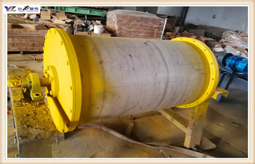 　91香蕉视频污版下载選擇對的廠家成就一番事業,在競爭力度日益激烈的選礦行業,仍舊有很多用戶是以慘狀的失敗而告終,甚至是投資成本都收不回來.麵對這種情況,不禁令人惋惜.是什麽造就了一場場失敗?是不懂.對選礦設備的使用技術與方法的不懂?作為一個磁選設備生產廠家,91香蕉视频污在线不得不一而再再而三的重複91香蕉视频污版下载設備的正確使用方法.進而讓更多的人受益,讓更少的悲劇產生. 　　1.91香蕉视频污版下载在使用中常由於一些故障或者操作不當導致效率低或者回收率低,這些問題技術專家一眼就可以看出來,如何進行正確的解決還是需要從源頭做起.下麵聽聽山東91香蕉视频污在线磁電的技術專家如何改進這些問題.